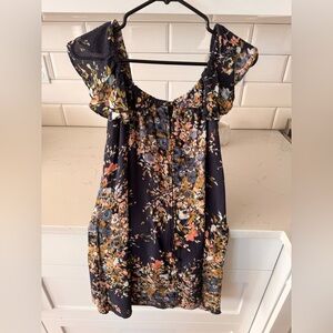 Chic Floral Ruffle Sleeve Dress